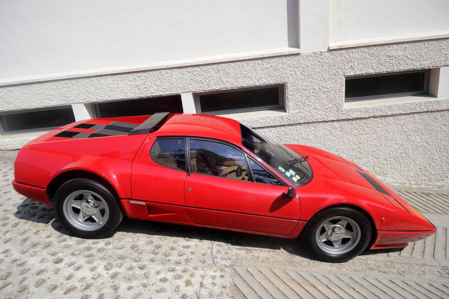  Ferrari 512 BBi 1982 года  (фото 10 из 14)